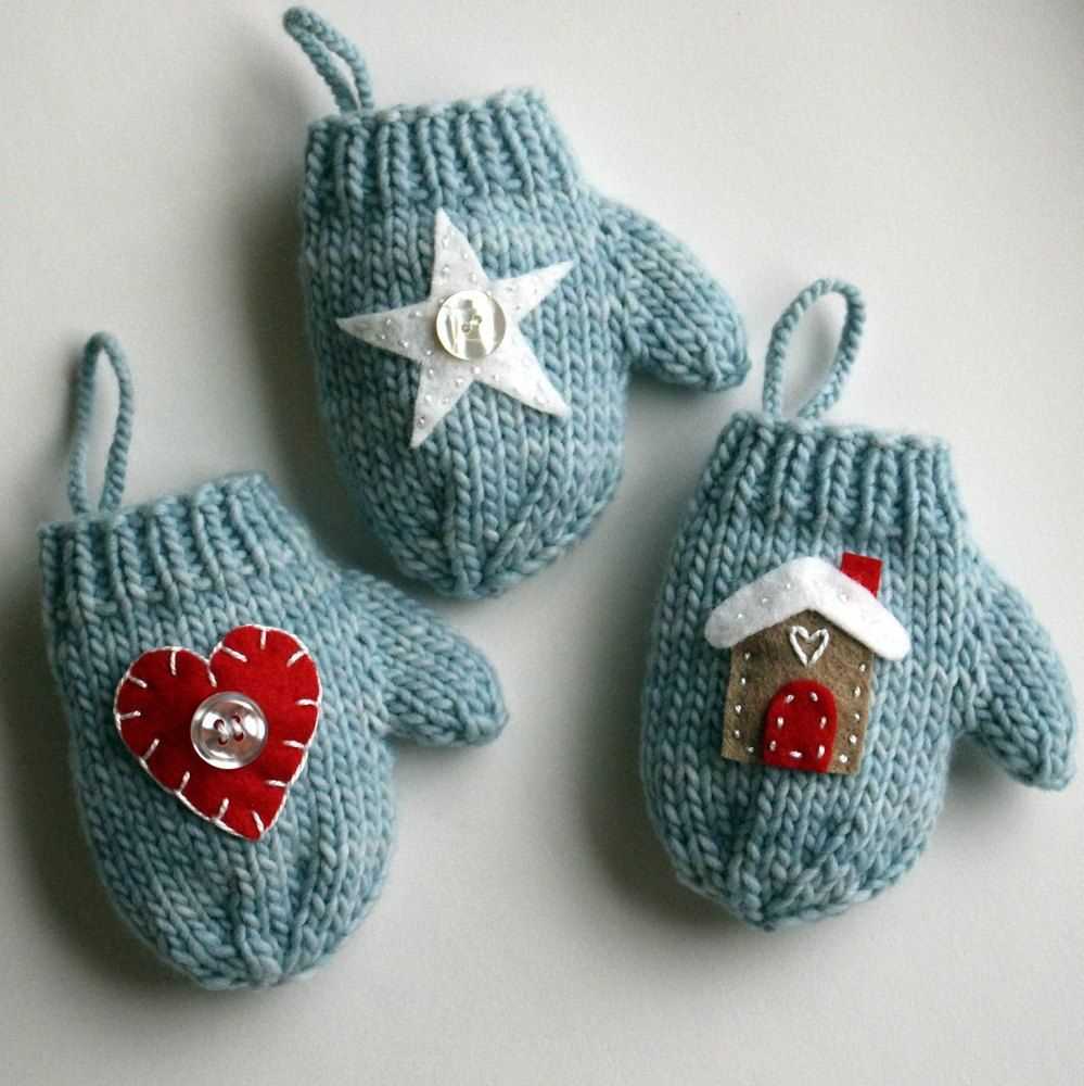 Knitted mitten christmas ornament pattern