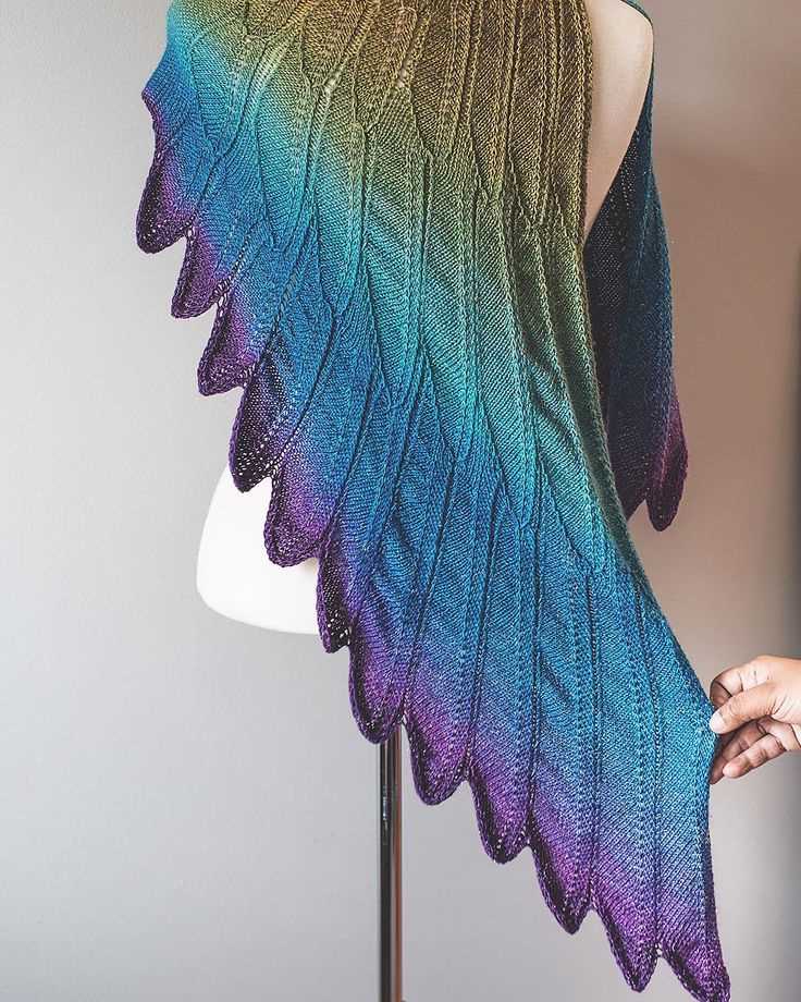 Knitted wings pattern