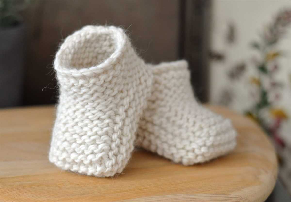 Stay on booties knitting pattern