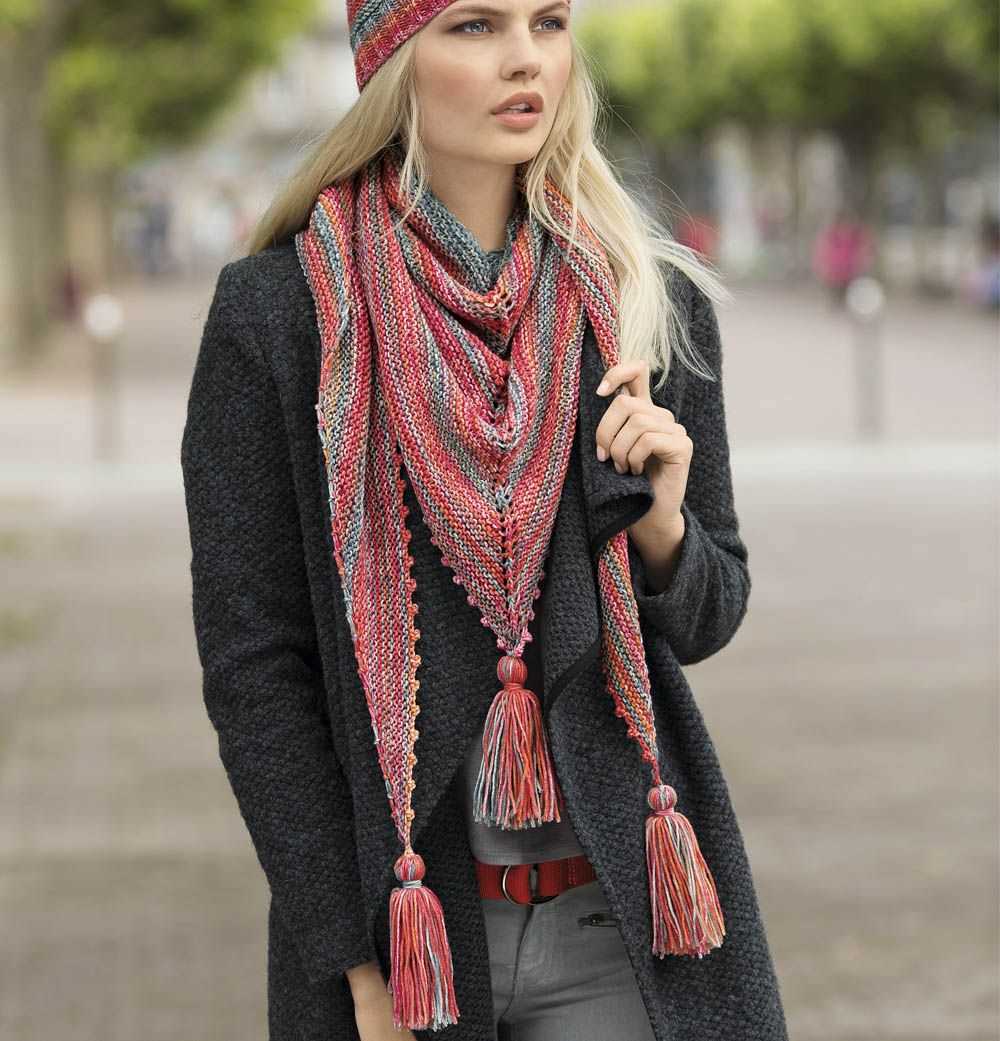 Knitted women's scarf pattern