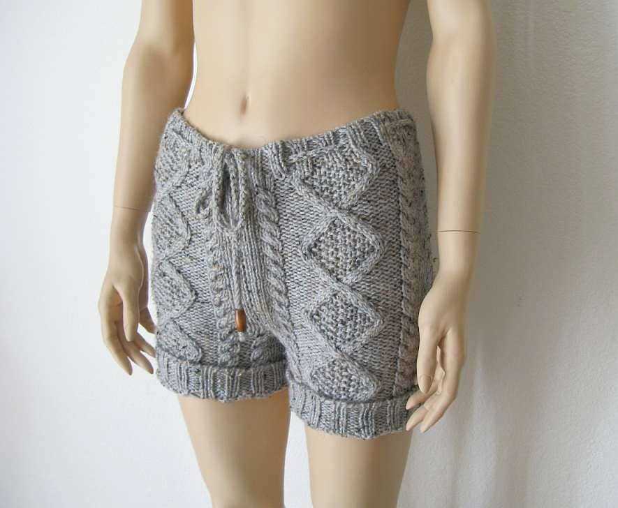 Pattern knit shorts