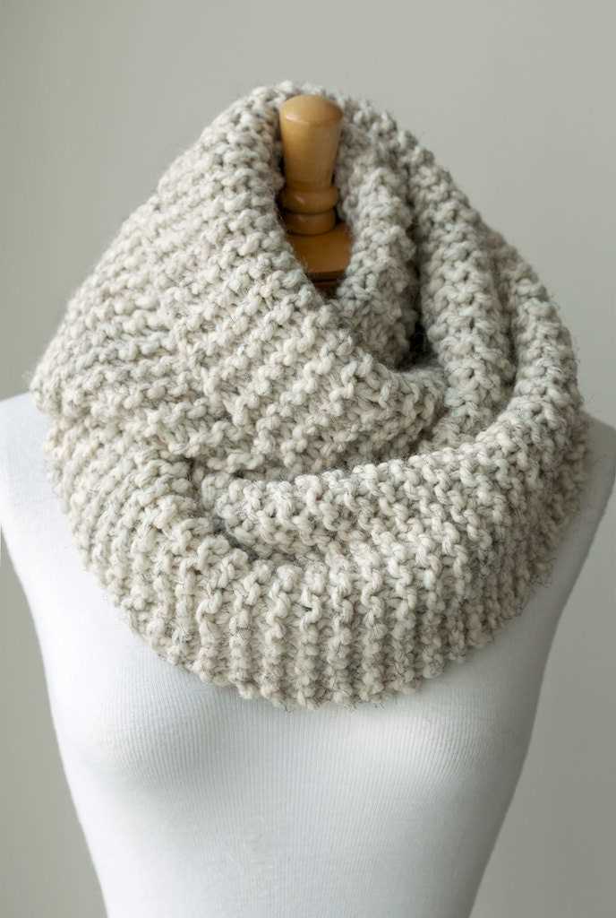 Knitted eternity scarf pattern