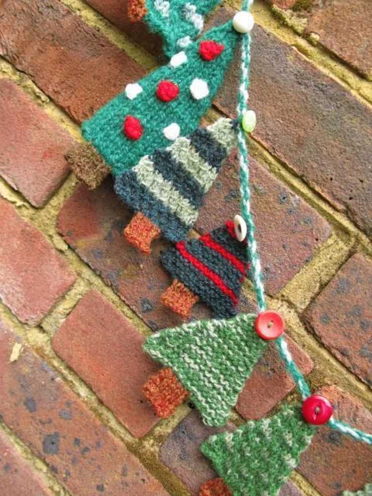 Christmas garland knitting pattern