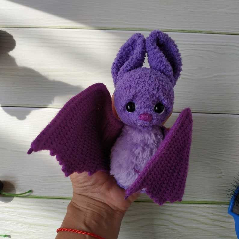 Bat toy knitting pattern