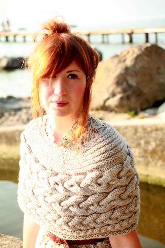 Chunky knit capelet pattern