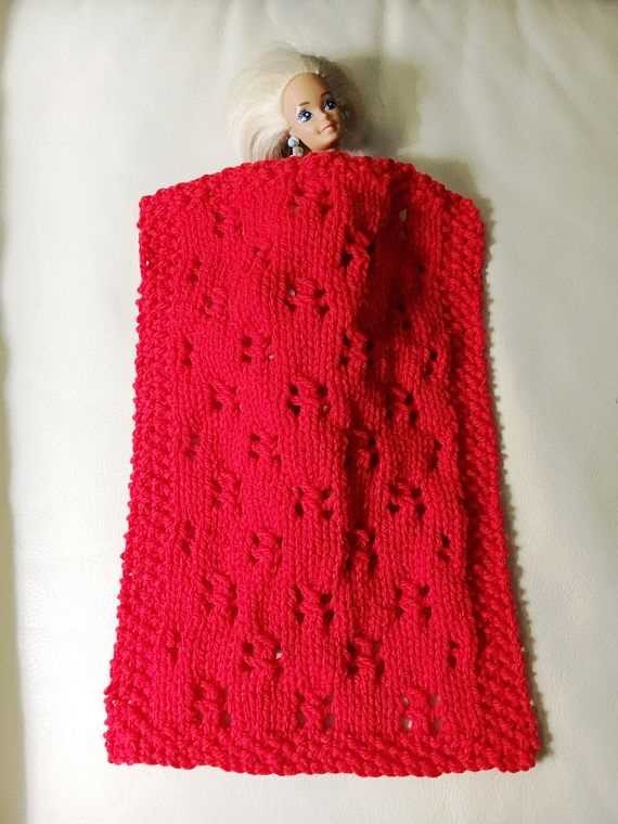 Free pattern knit a cozy blanket for your dolls