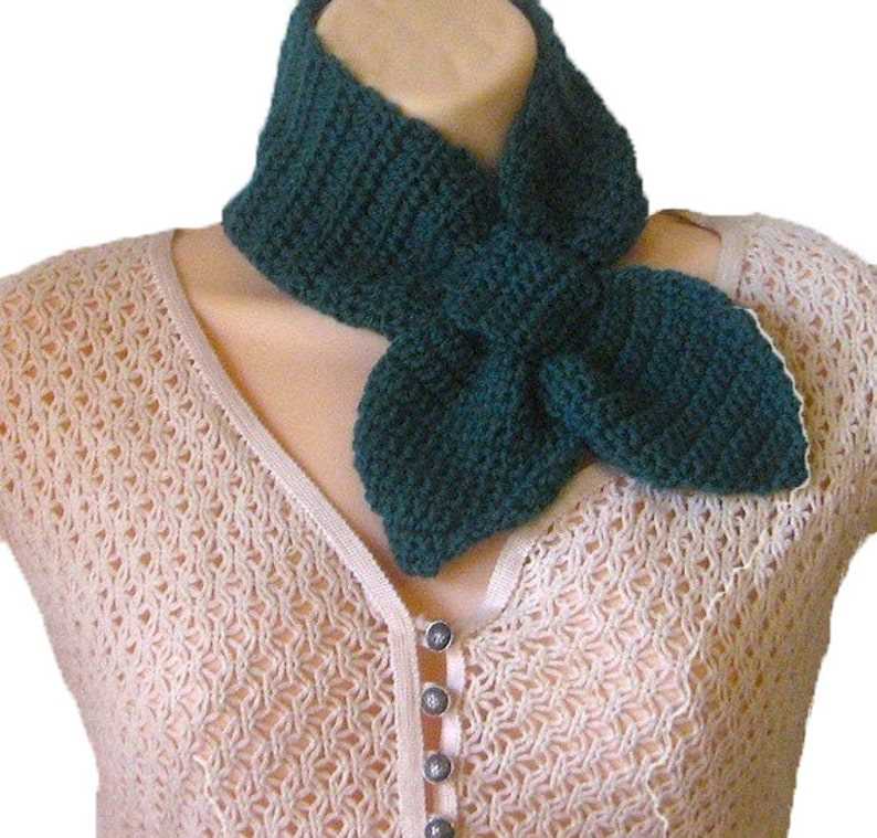 Ascot scarf knitting pattern