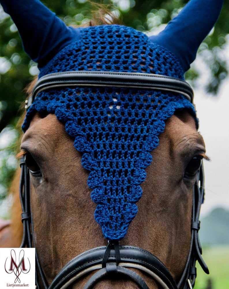 Knit horse bonnet pattern