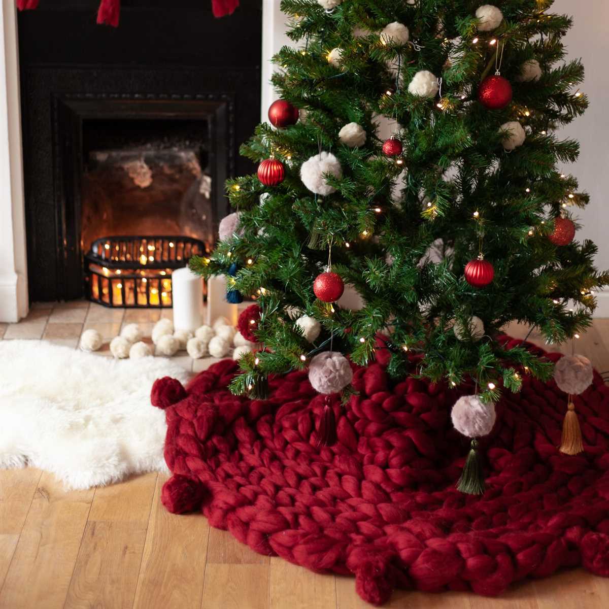 Cable knit christmas tree skirt pattern