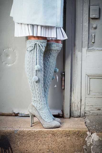 Over the knee socks knitting pattern