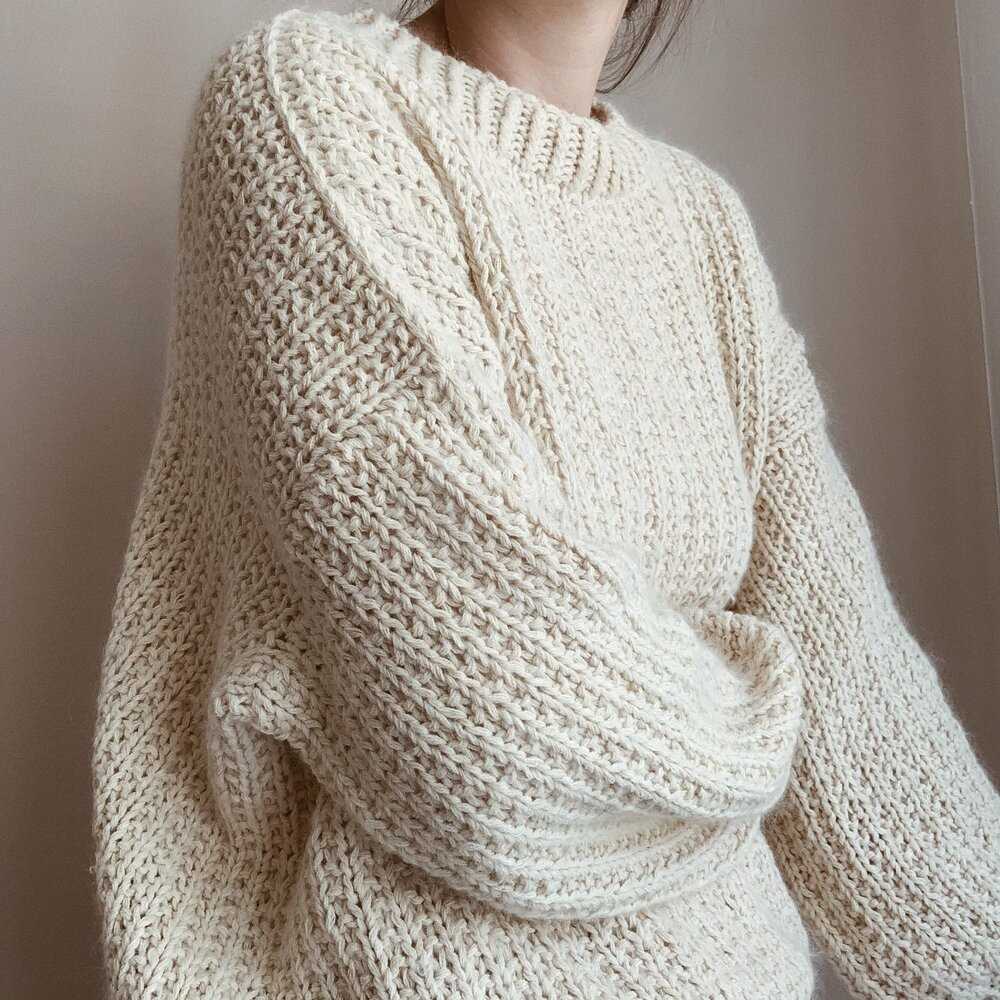 Oversized sweater knitting pattern