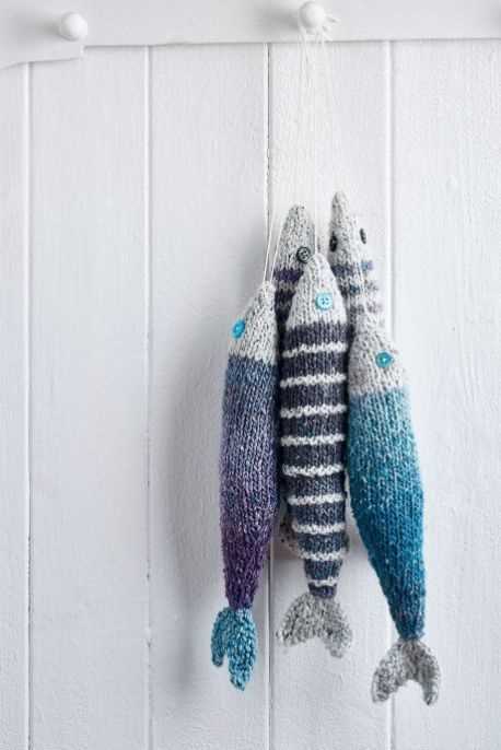 Free knitted fish toy pattern