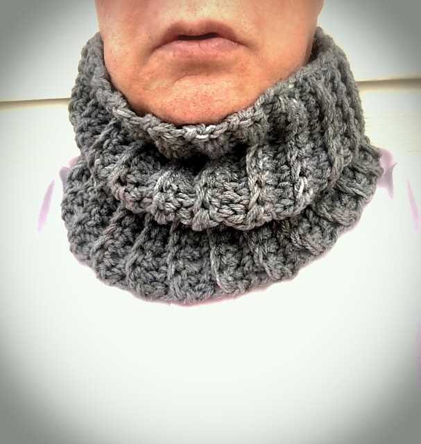 Pattern for knitted cowl neck warmer