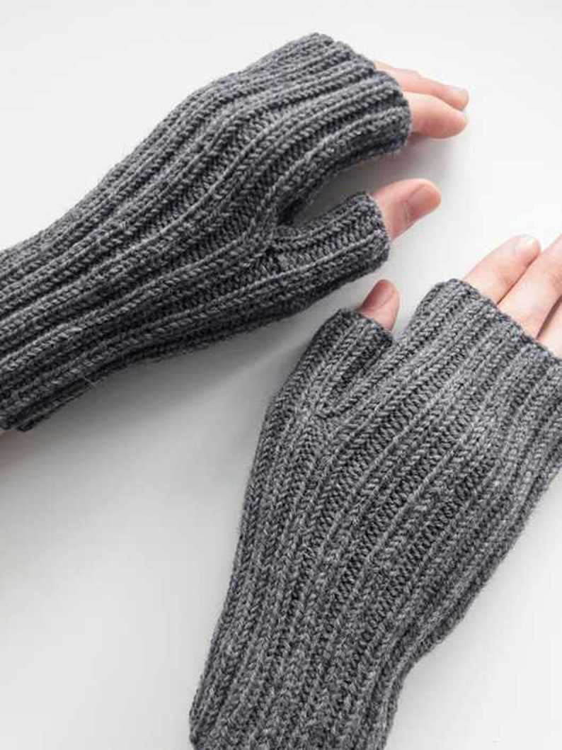 Fingerless gloves mens knitting pattern