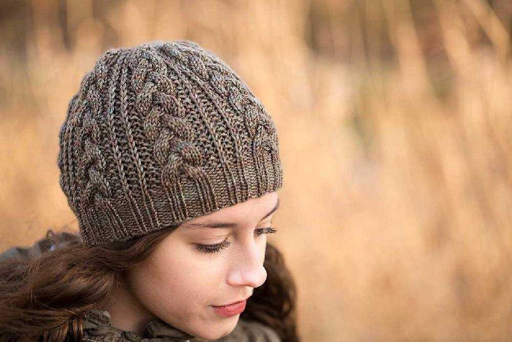 Horizontal cable knit hat pattern