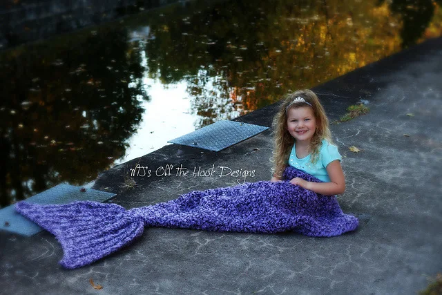 Mermaid blanket knitting pattern