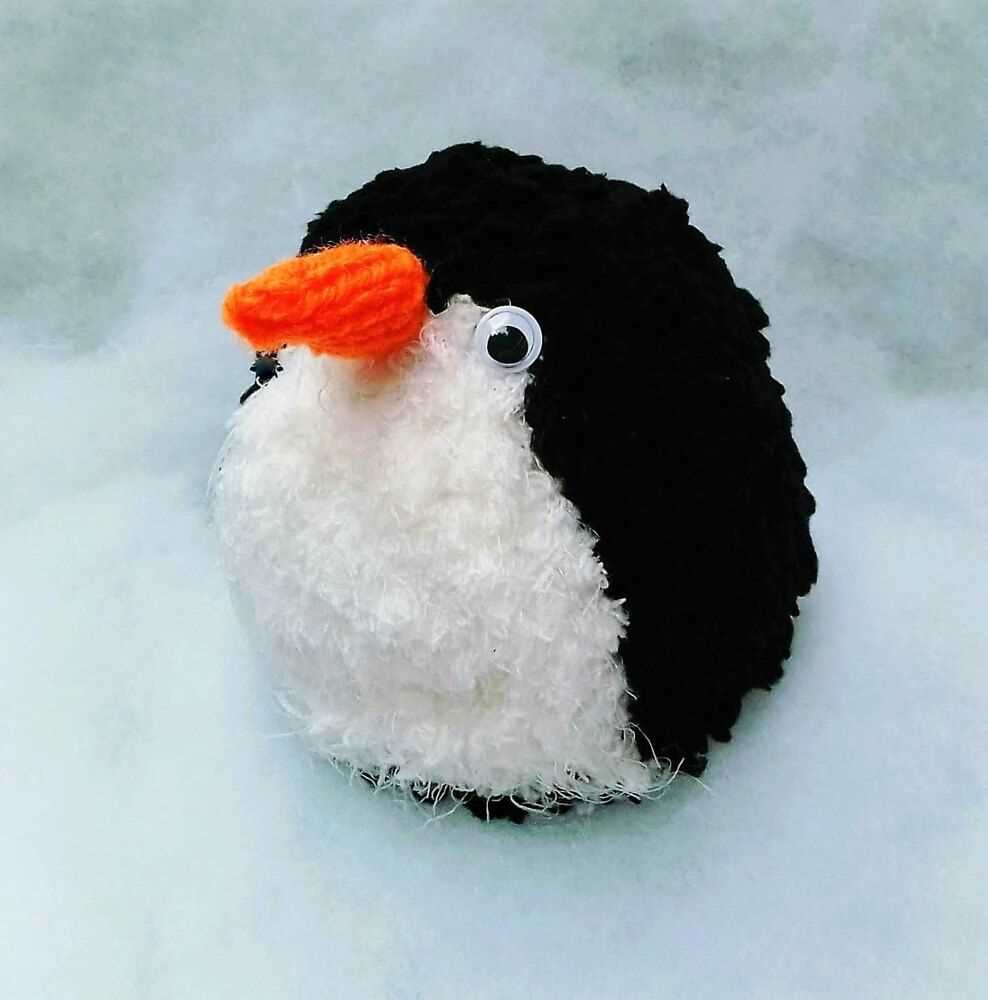 Knitted penguin pattern free