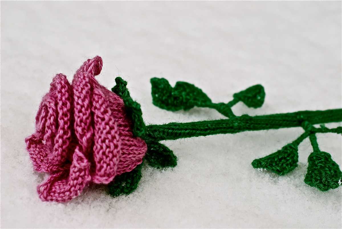 Free knitted flower patterns uk