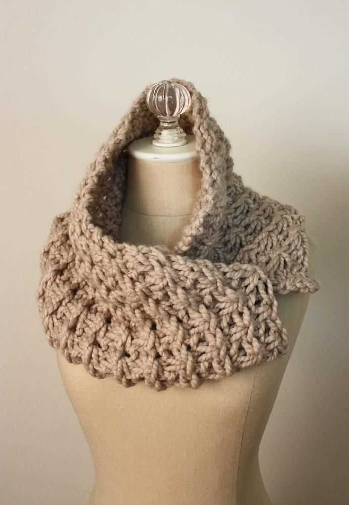 Knit shoulder warmer pattern free