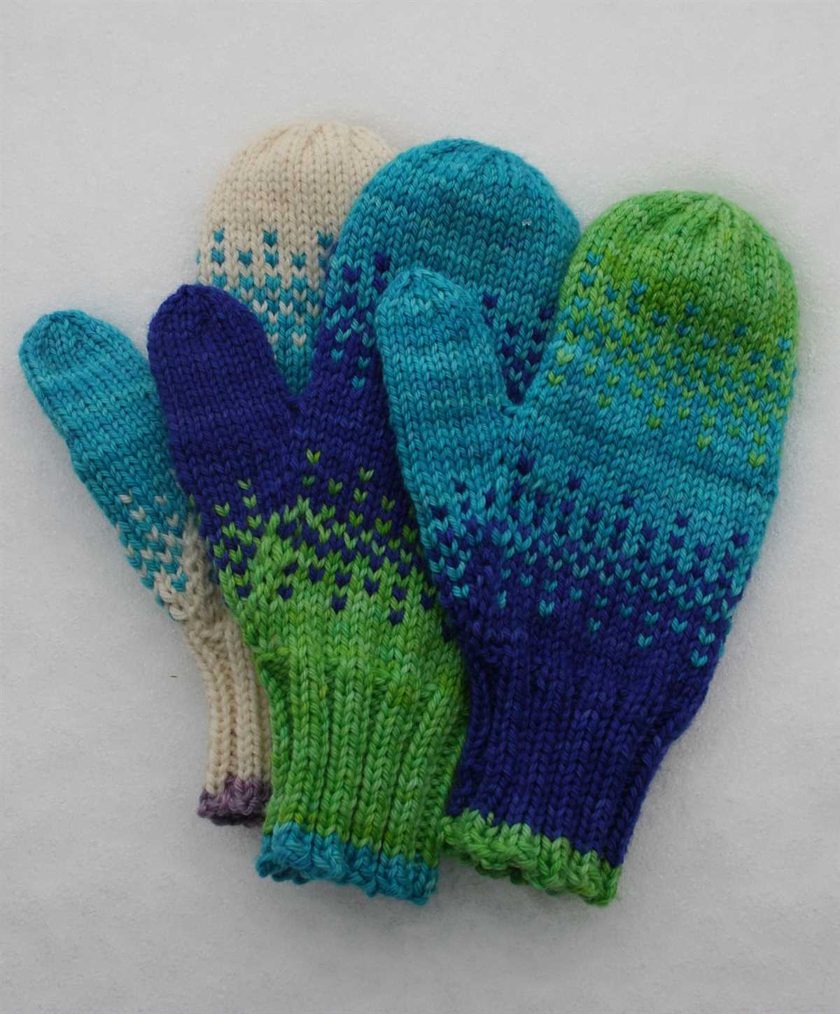 Childrens hats and mittens knitting patterns