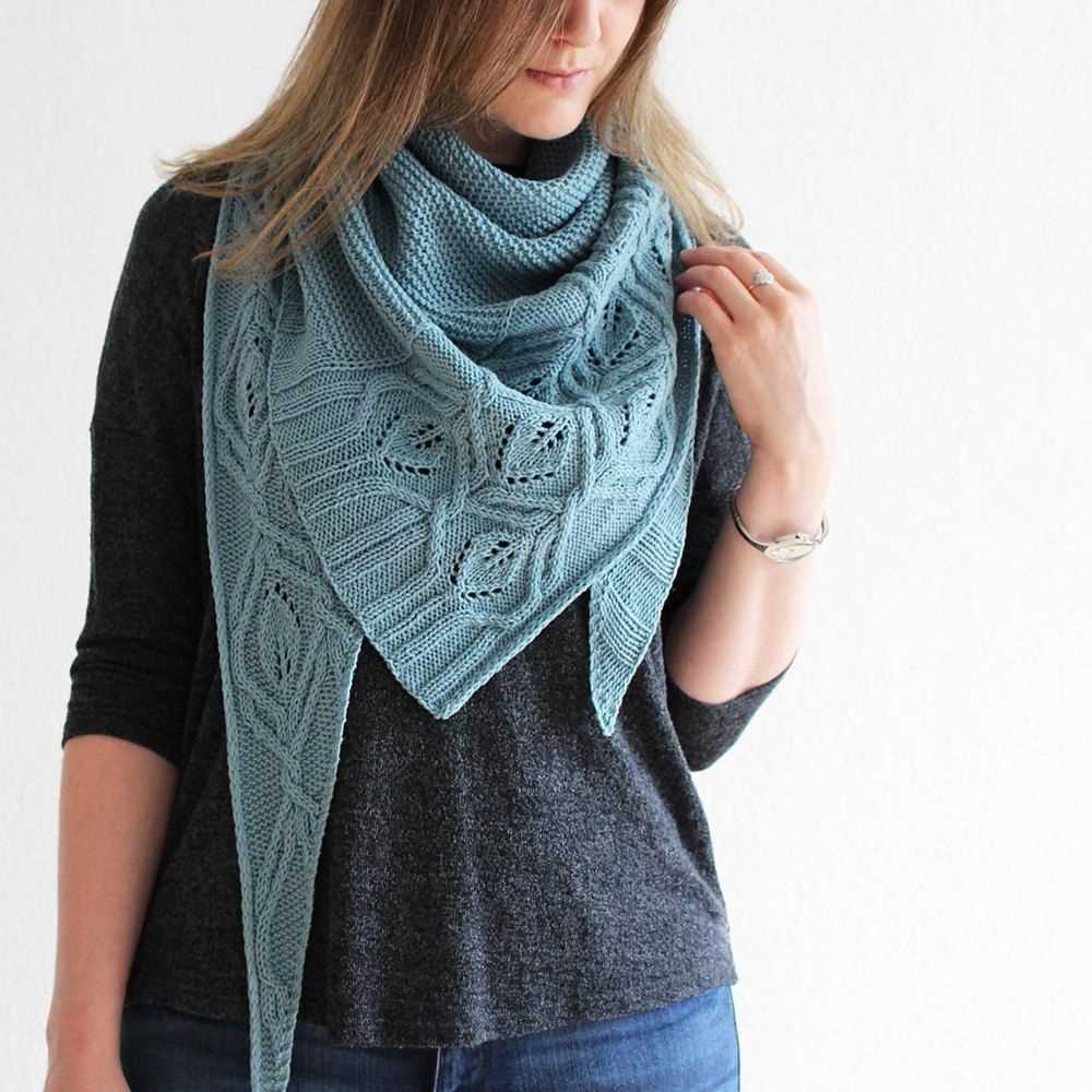 Sideways triangle scarf knitting pattern