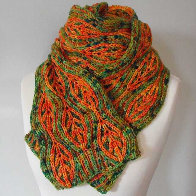 Ravelry knitting patterns for scarves