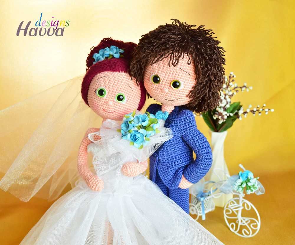 Free knitting pattern for bride and groom dolls