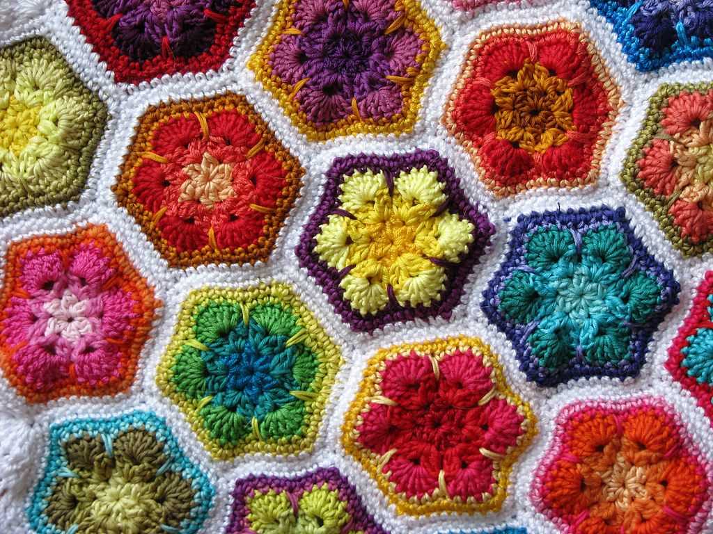 Knitted hexagon pattern