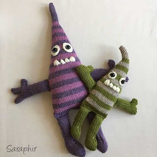 Novelty knitting patterns