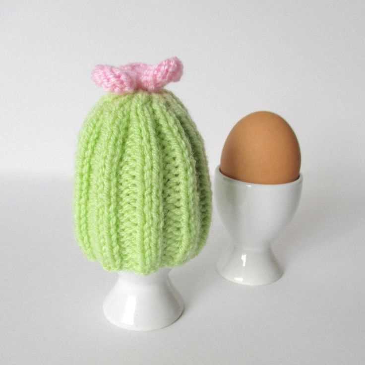 Free knitted bunny egg cosy pattern