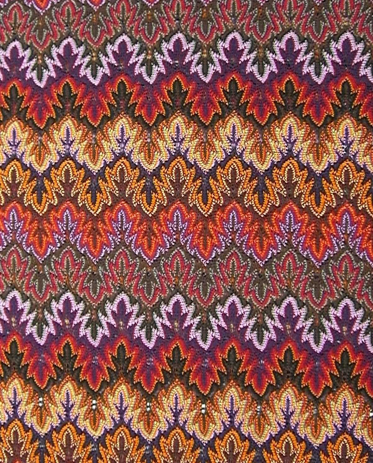 Knitting multicolor patterns