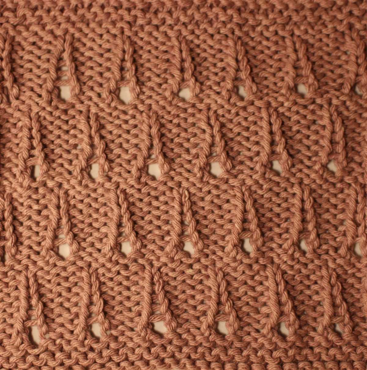 Eiffel tower knitting pattern