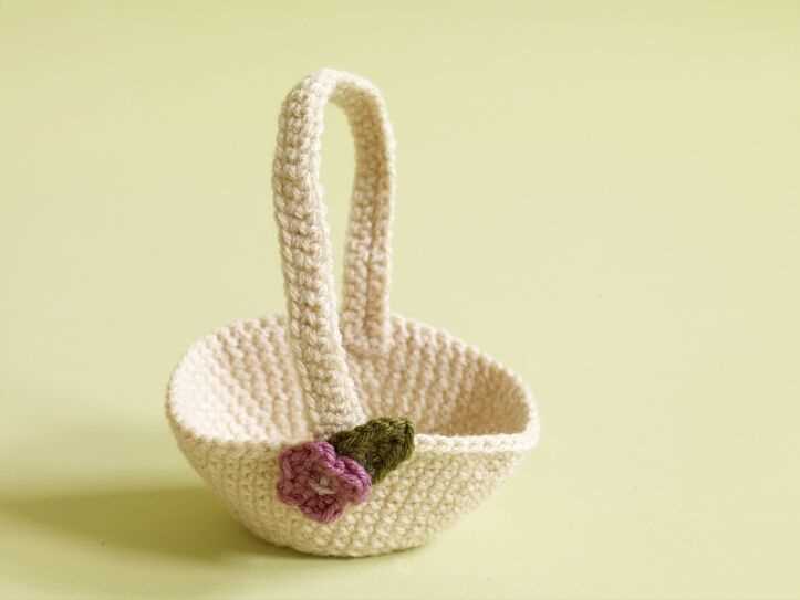 Easter basket knitting pattern