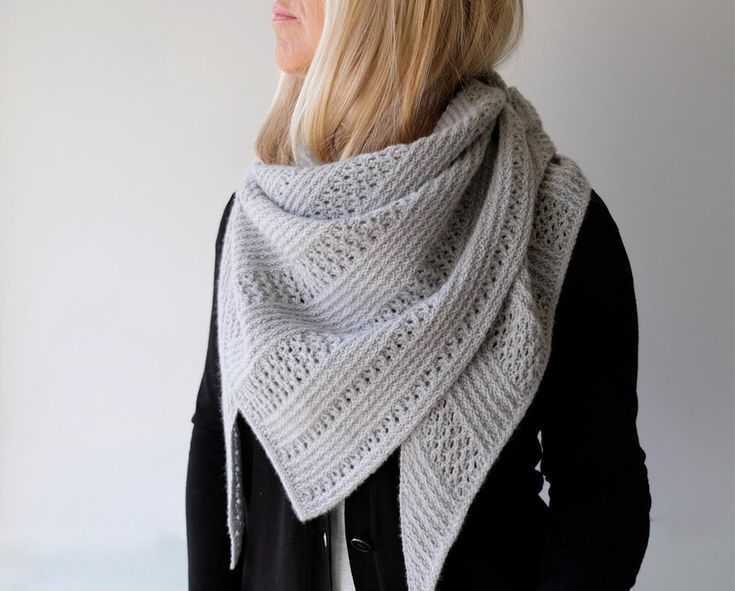 Sideways triangle scarf knitting pattern