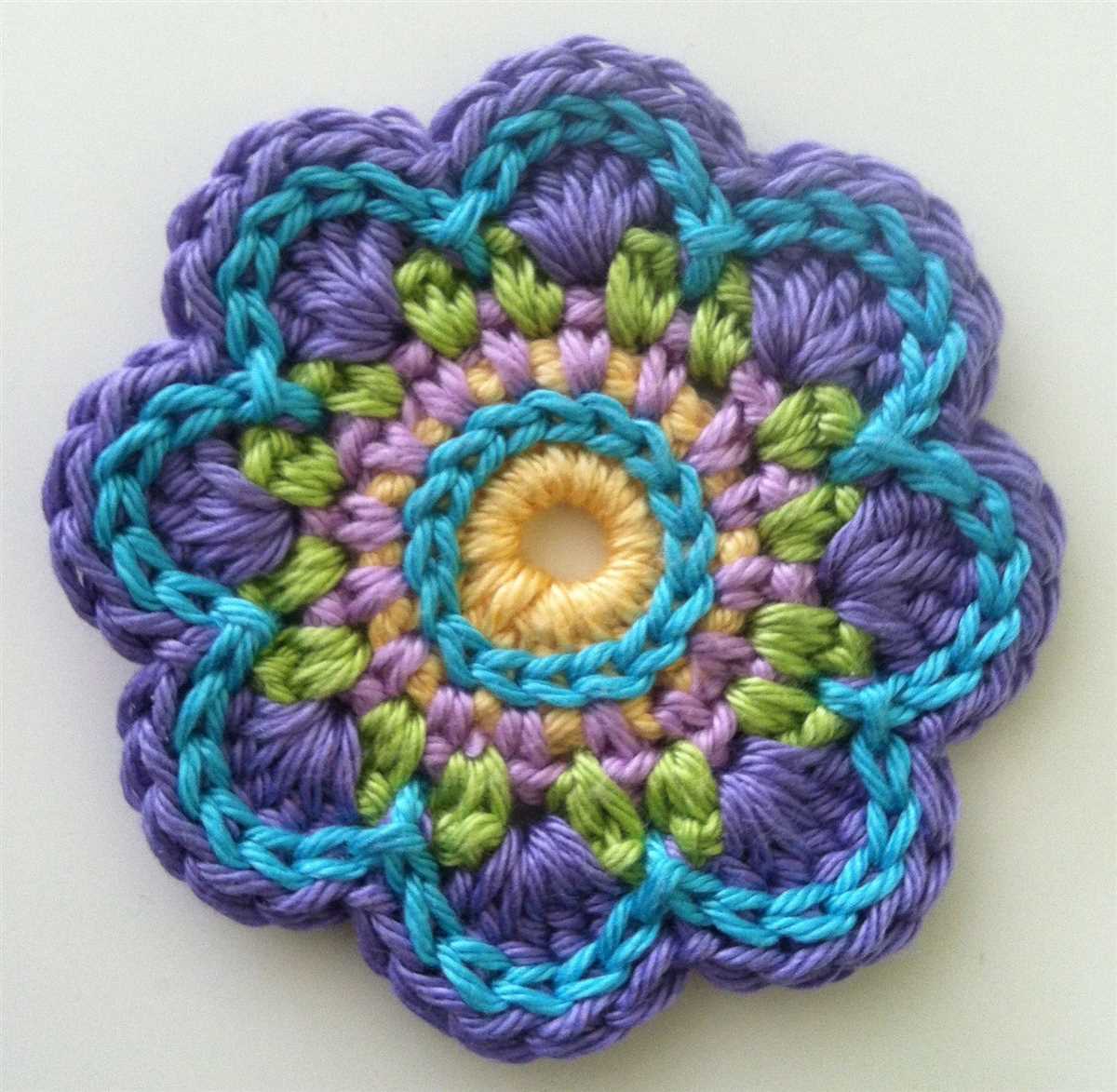 Flower knit pattern