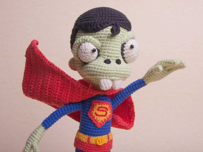 Superman knitting pattern