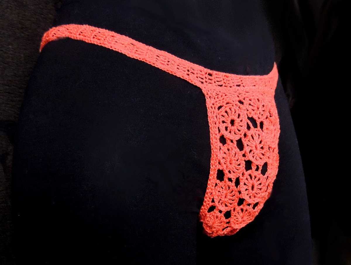 Thong knitting pattern