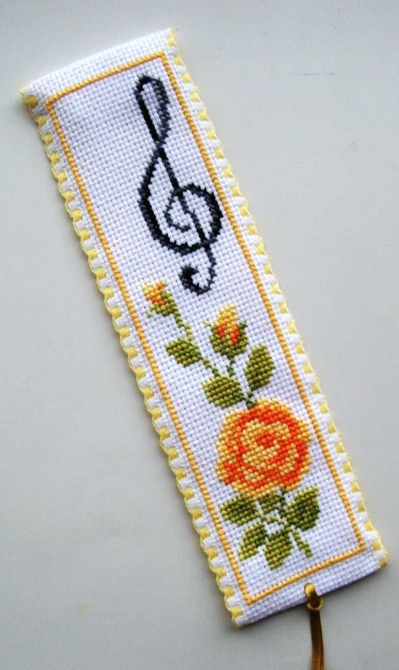 Treble clef knitting pattern