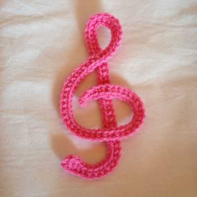 Treble clef knitting pattern