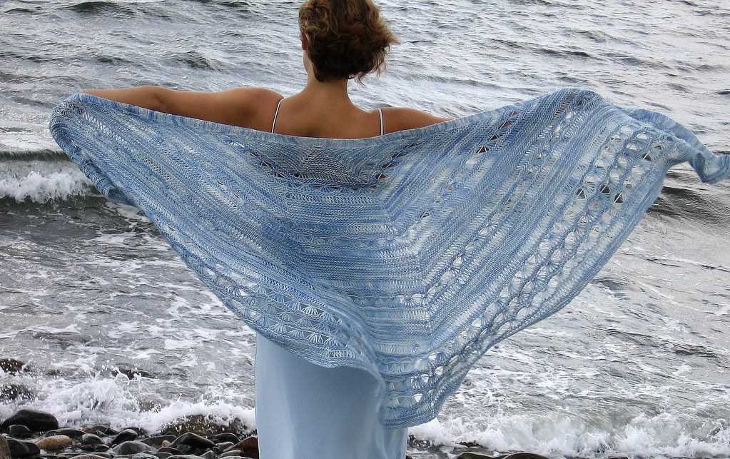 Wave shawl knit pattern