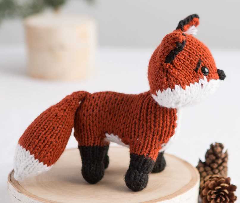 Free fox toy knitting pattern