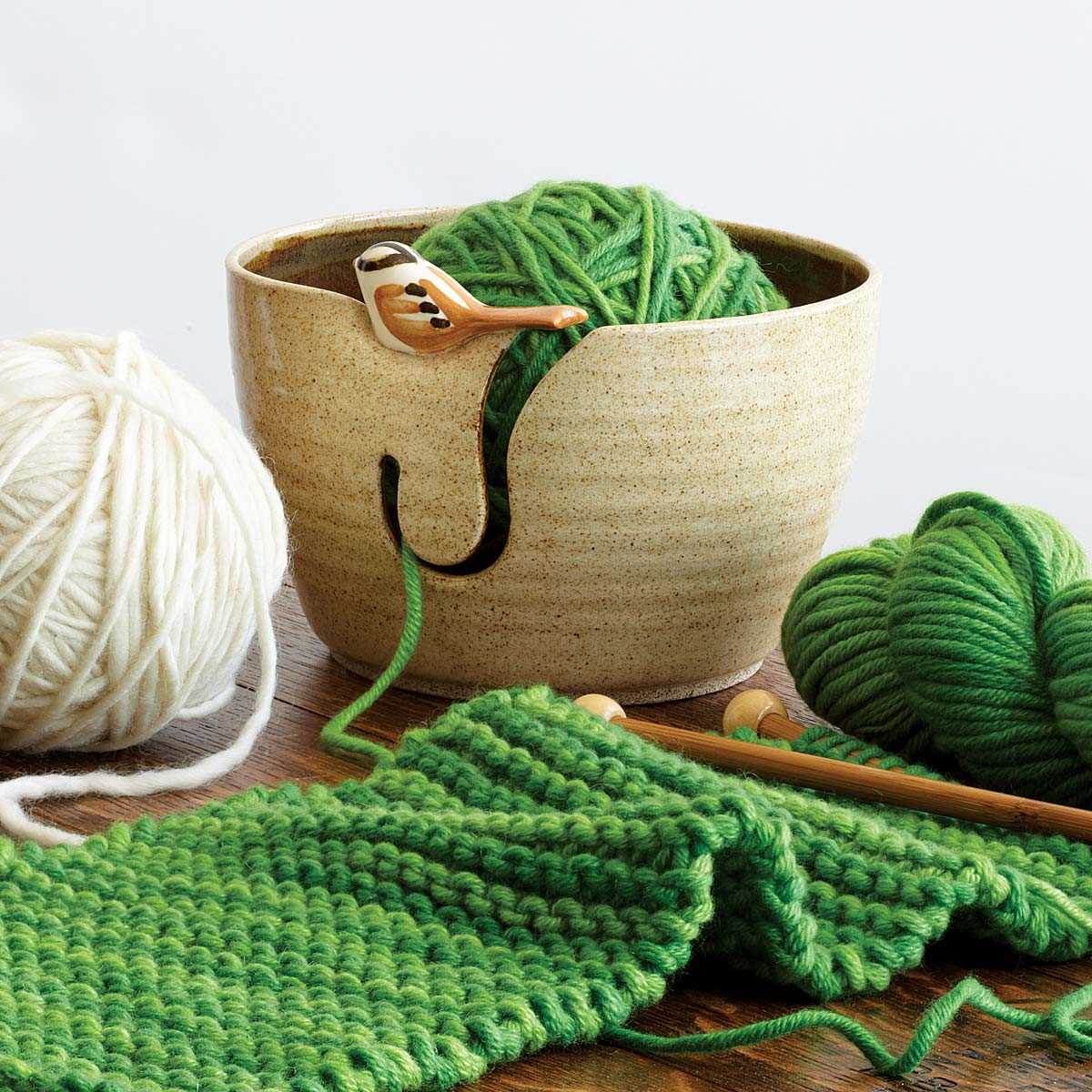 Knitted yarn bowl pattern