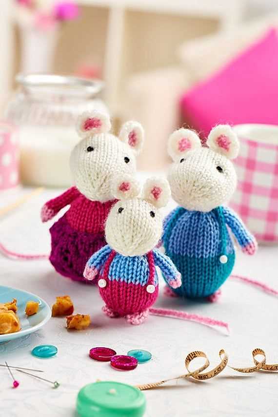 Christmas mouse knitting pattern free