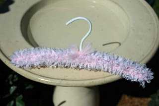 Knitted coat hanger patterns with lace