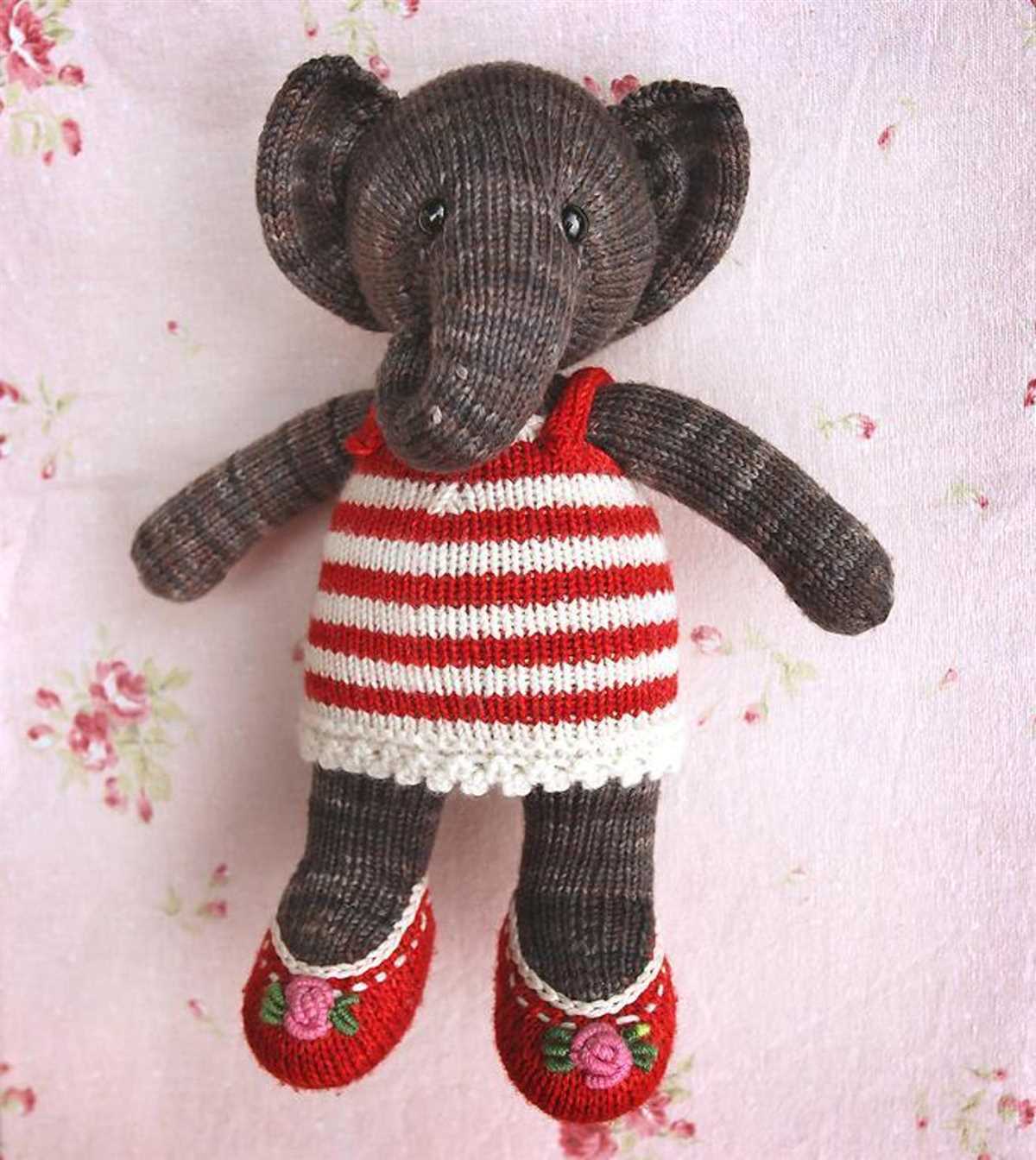 Knit elephant pattern free