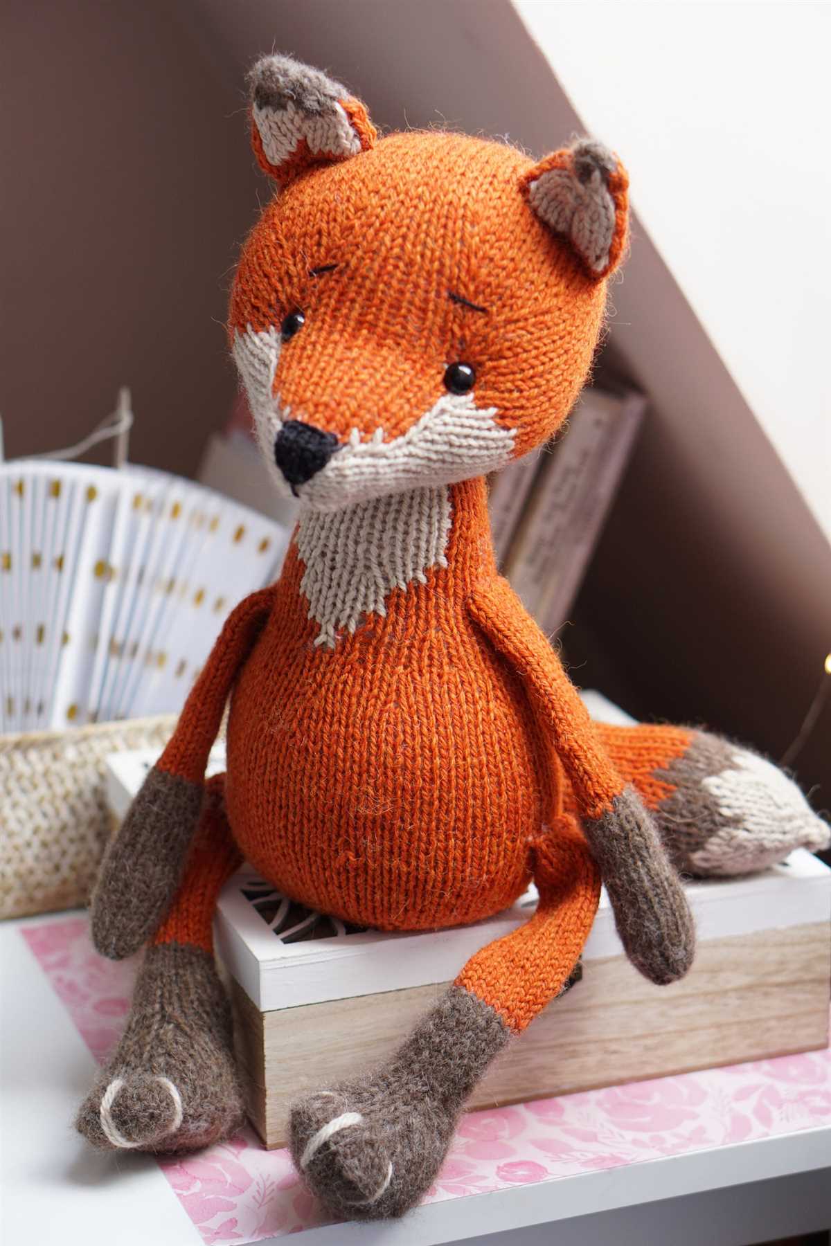 Knitted fox pattern