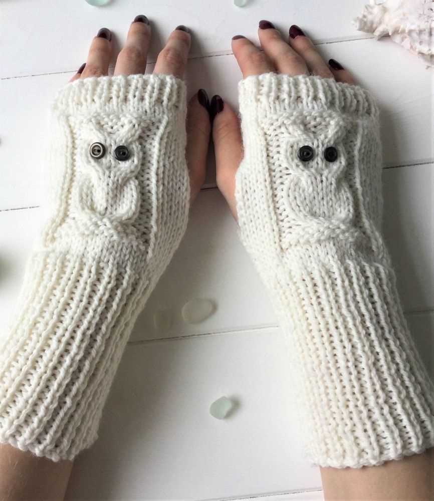 Fingerless gloves knitting pattern flat