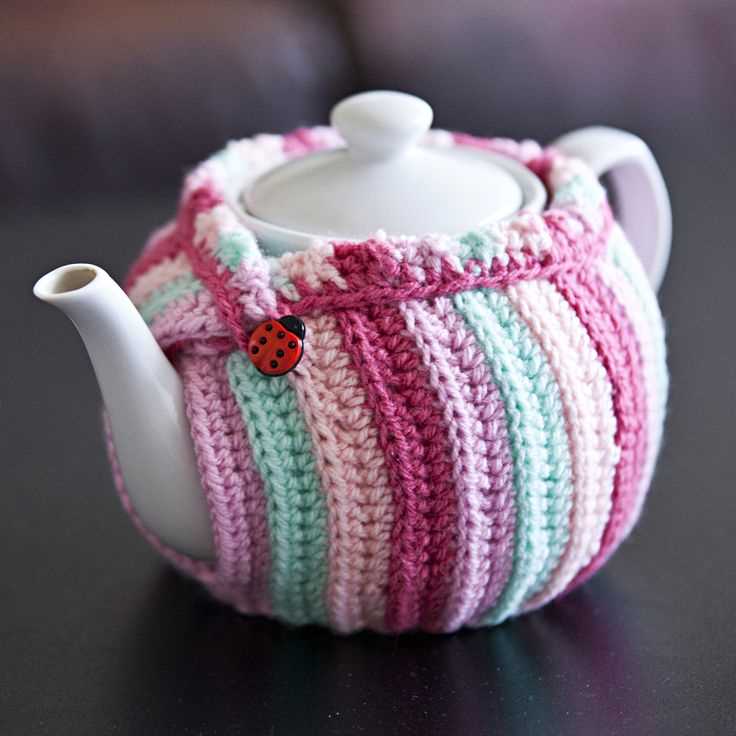 Knitted tea cosy pattern