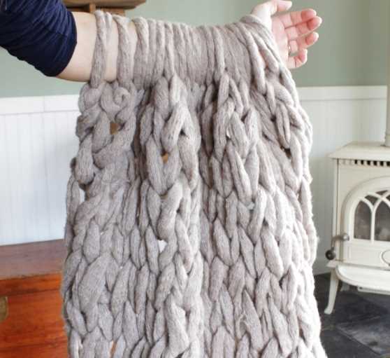 Arm knitting blanket pattern