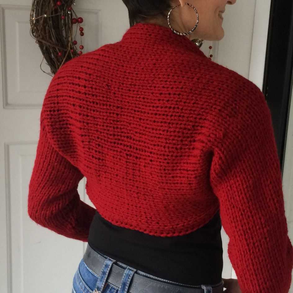 Knitting pattern for a shrug